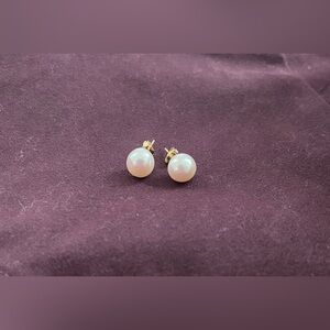 Near-Round Japan Akoya Pearl Stud Earrings 9mm Luster